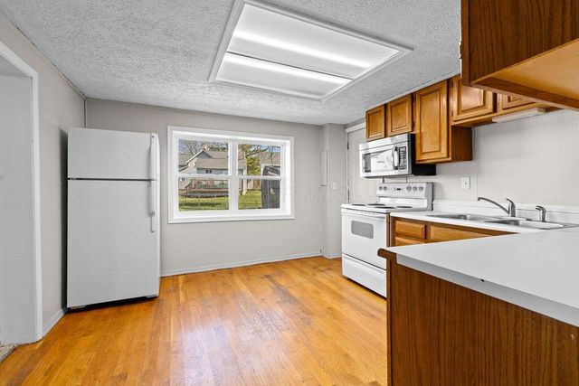 6 Wade Street, Delaware, OH 43015