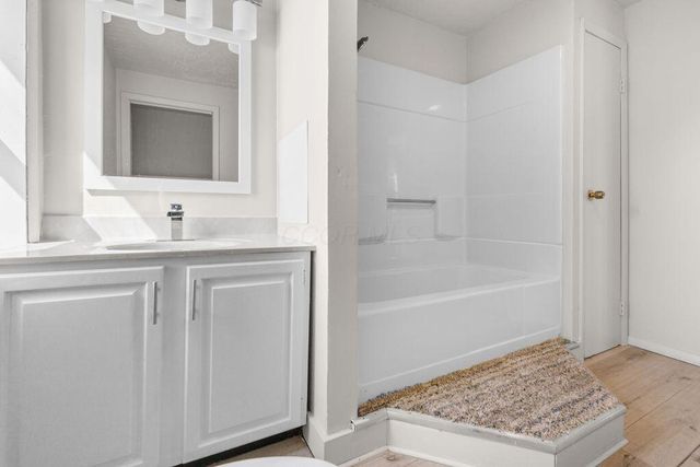 6 Wade Street, Delaware, OH 43015