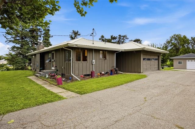2609 1st Avenue SW, Cedar Rapids, IA 52404