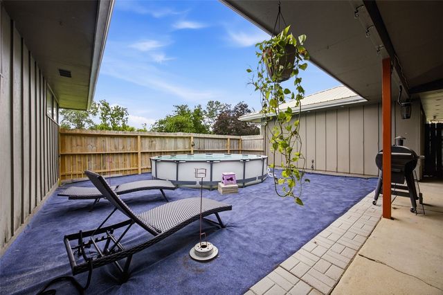 2609 1st Avenue SW, Cedar Rapids, IA 52404