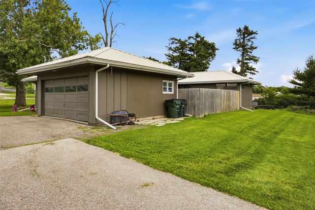 2609 1st Avenue SW, Cedar Rapids, IA 52404
