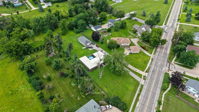 2609 1st Avenue SW, Cedar Rapids, IA 52404