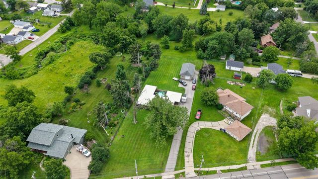 2609 1st Avenue SW, Cedar Rapids, IA 52404
