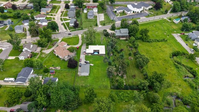 2609 1st Avenue SW, Cedar Rapids, IA 52404