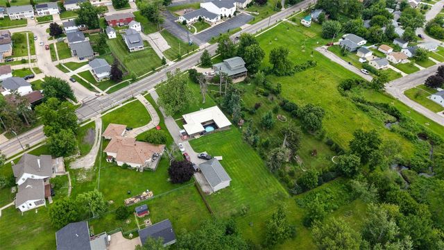 2609 1st Avenue SW, Cedar Rapids, IA 52404