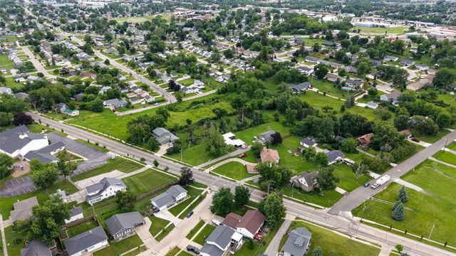 2609 1st Avenue SW, Cedar Rapids, IA 52404