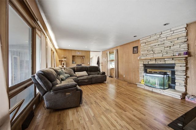 2609 1st Avenue SW, Cedar Rapids, IA 52404