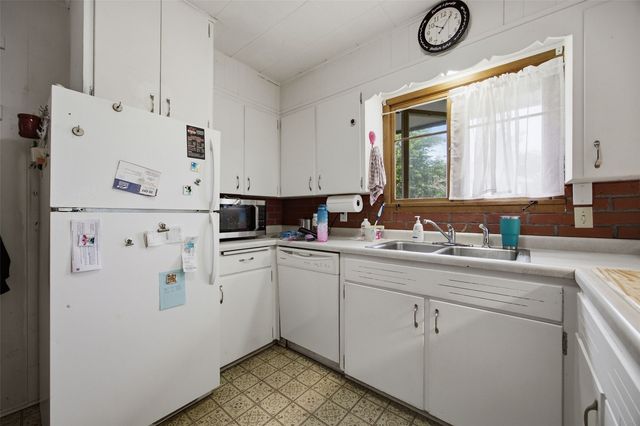 2609 1st Avenue SW, Cedar Rapids, IA 52404