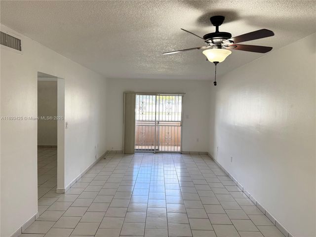 8990 SW 24th St 11, Miami, FL 33165