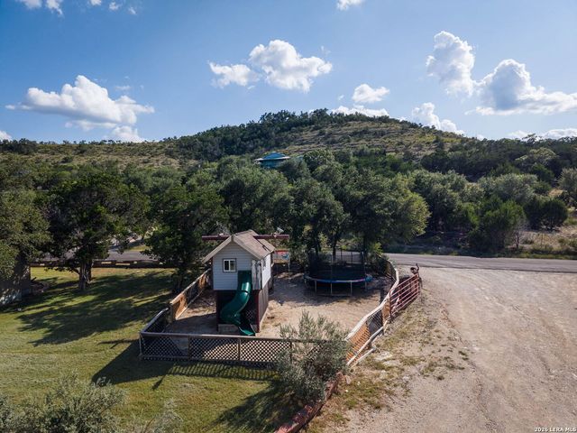 1200 & 1340 Hinch, New Braunfels, TX 78132