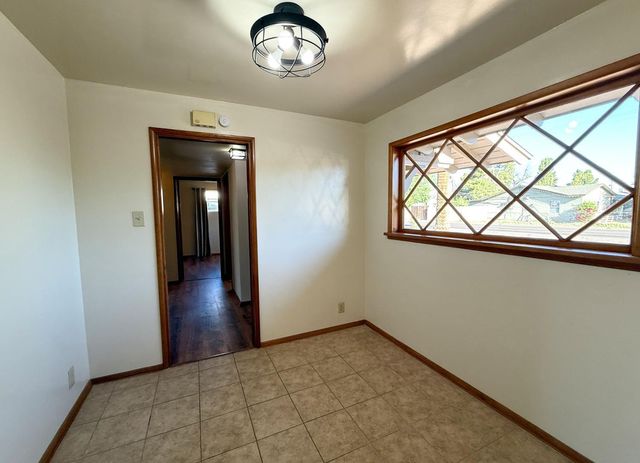 1049 E 2nd Avenue, Mesa, AZ 85204