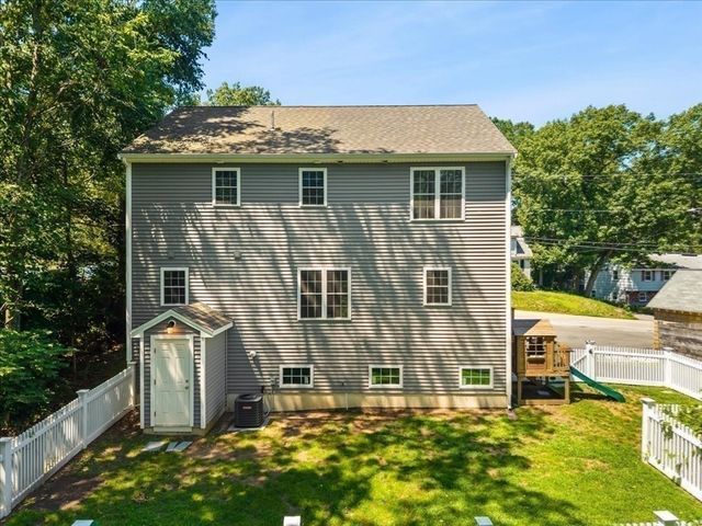 123 Forest St, Weymouth, MA 02190