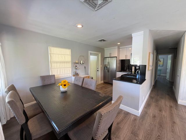7610 S Olive Avenue, West Palm Beach, FL 33405