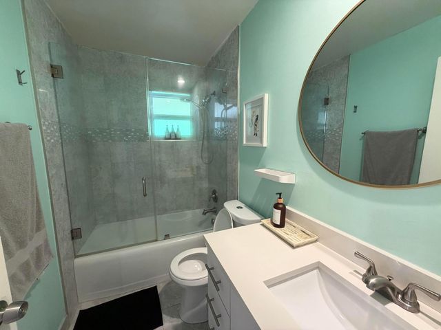 7610 S Olive Avenue, West Palm Beach, FL 33405
