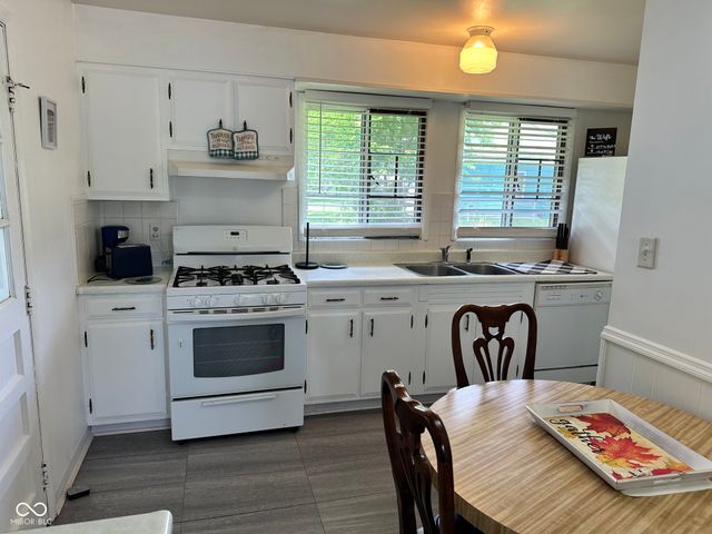 2 W Tilden Drive, Brownsburg, IN 46112