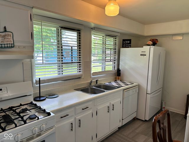 2 W Tilden Drive, Brownsburg, IN 46112