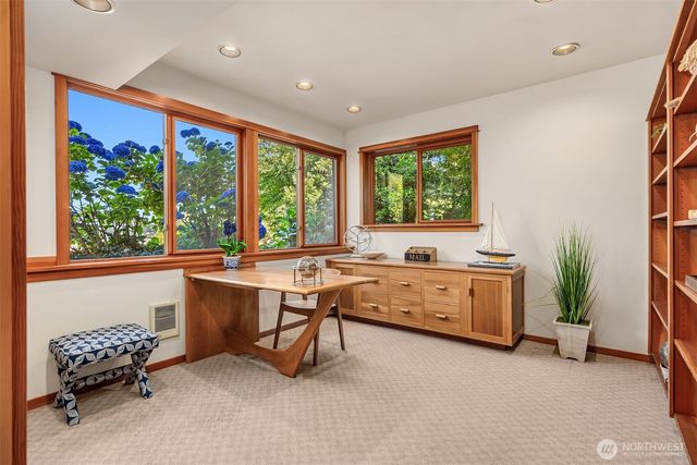 5788 Packard Lane NE, Bainbridge Island, WA 98110