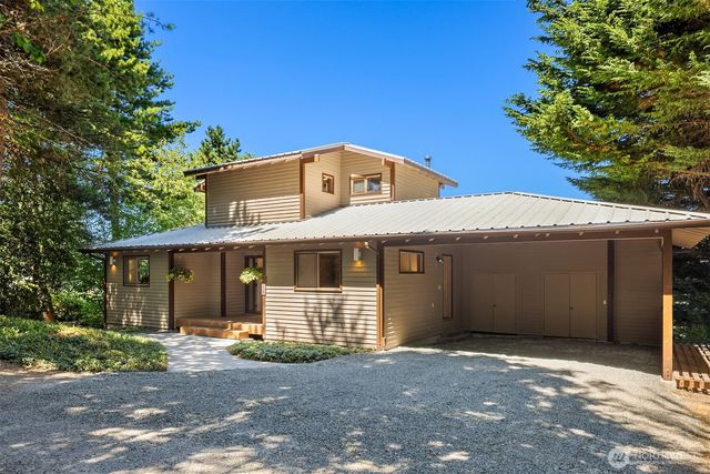 5788 Packard Lane NE, Bainbridge Island, WA 98110