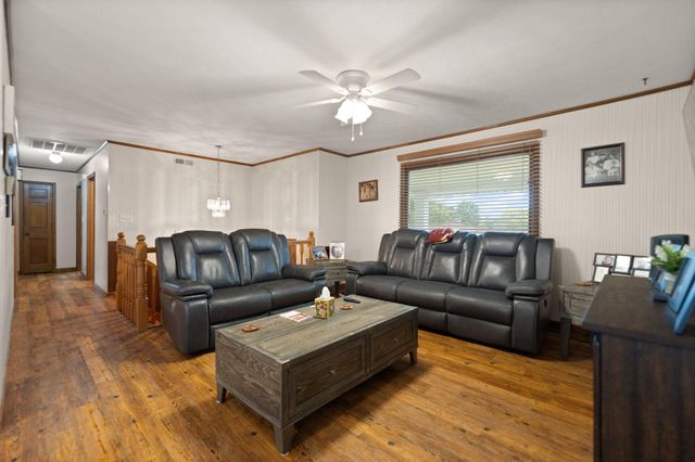 215 Hickory Avenue, Somerset, KY 42503