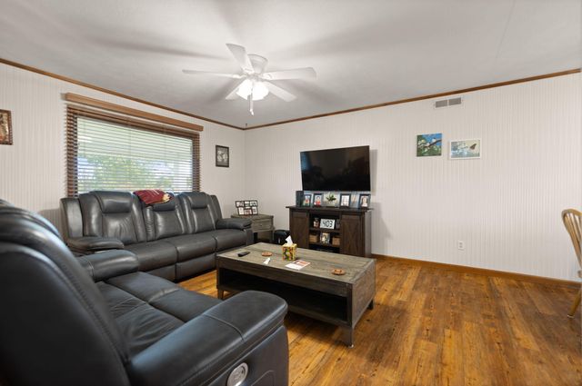 215 Hickory Avenue, Somerset, KY 42503