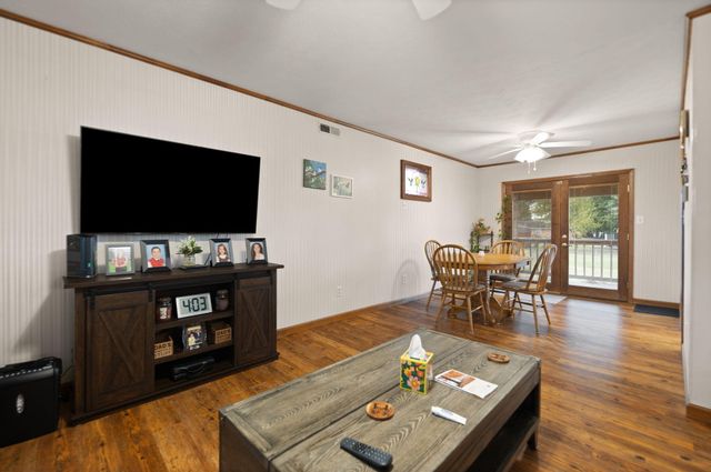 215 Hickory Avenue, Somerset, KY 42503