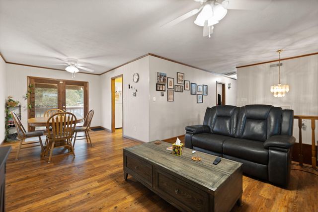 215 Hickory Avenue, Somerset, KY 42503