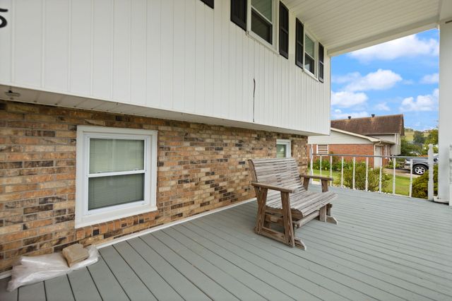 215 Hickory Avenue, Somerset, KY 42503