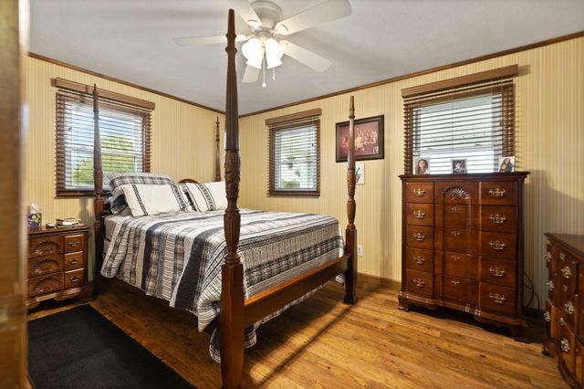 215 Hickory Avenue, Somerset, KY 42503