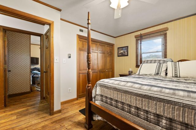 215 Hickory Avenue, Somerset, KY 42503