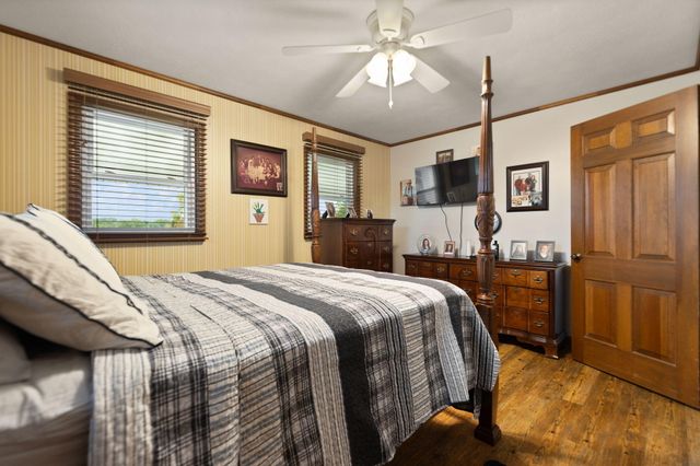 215 Hickory Avenue, Somerset, KY 42503