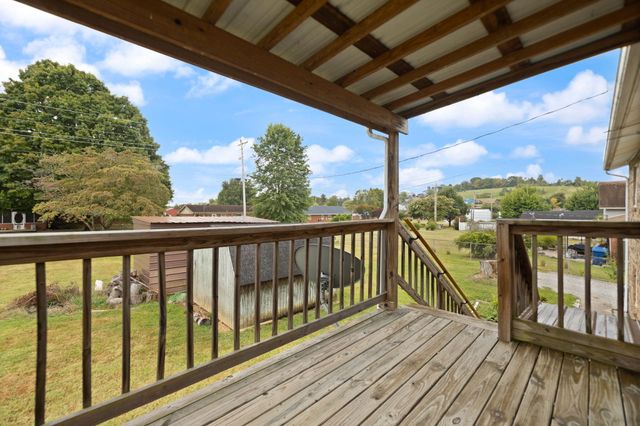 215 Hickory Avenue, Somerset, KY 42503