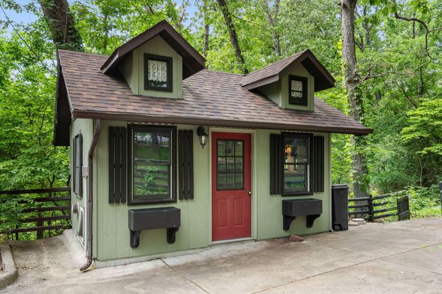 112 Bobcat Court, Forsyth, MO 65653