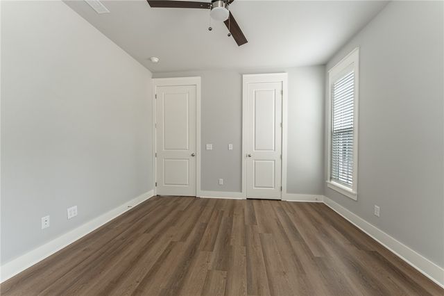 864 S Waxflower Avenue, Fayetteville, AR 72701