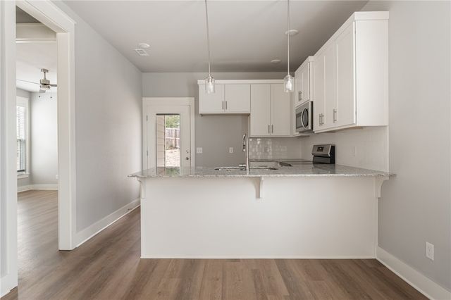 864 S Waxflower Avenue, Fayetteville, AR 72701