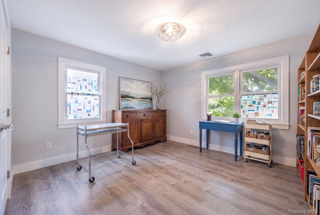 38 Middle Neck Road, Port Washington, NY 11050 — photo 5