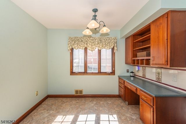 80 Toby Dr, Roxbury Twp., NJ 07876