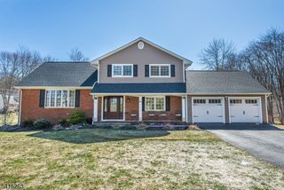 80 Toby Dr, Roxbury Twp., NJ 07876