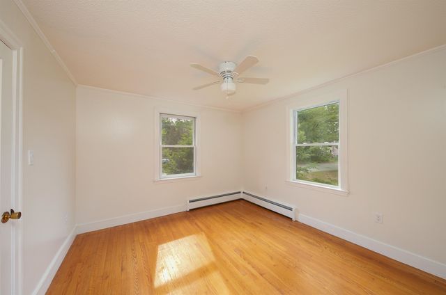 32 Marlboro Avenue, Brattleboro, VT 05301