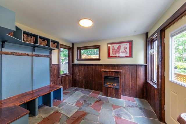 32 Marlboro Avenue, Brattleboro, VT 05301