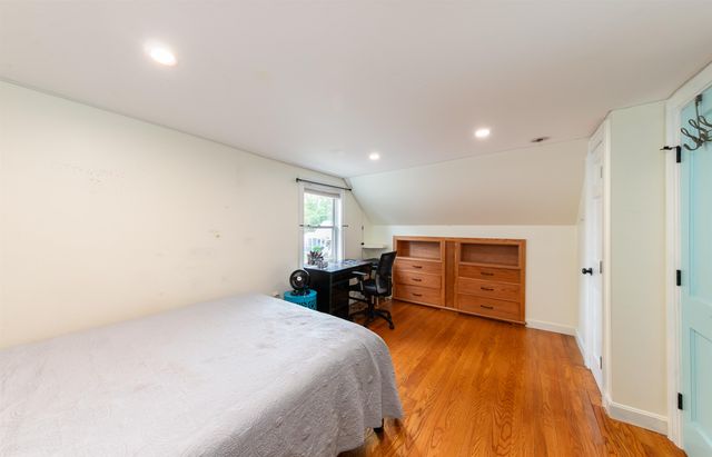 32 Marlboro Avenue, Brattleboro, VT 05301