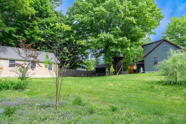 32 Marlboro Avenue, Brattleboro, VT 05301