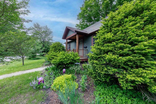 32 Marlboro Avenue, Brattleboro, VT 05301