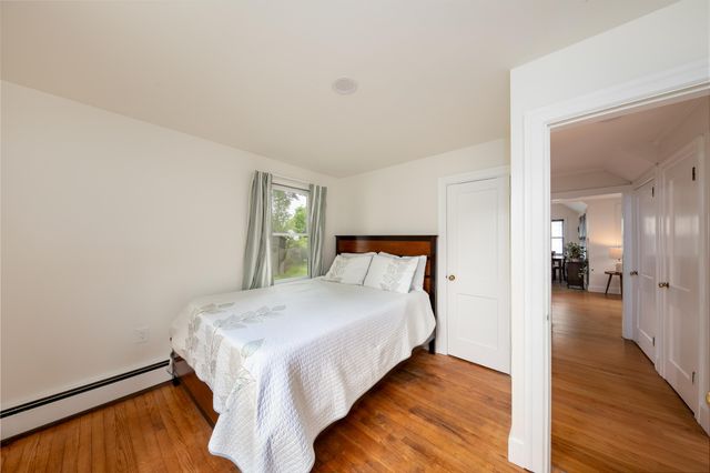 32 Marlboro Avenue, Brattleboro, VT 05301