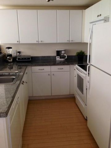 2740 SW 28th Terrace 304, Miami, FL 33133