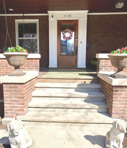 1118 Forest Avenue, Wilmette, IL 60091