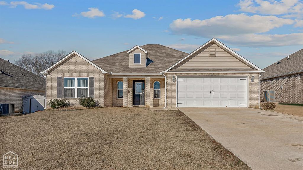 2601 Dallas Drive, Paragould, AR 72450