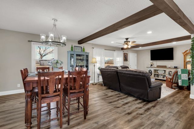 52 Hotel Rd, Flintville, TN 37335