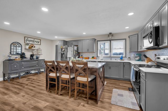 52 Hotel Rd, Flintville, TN 37335