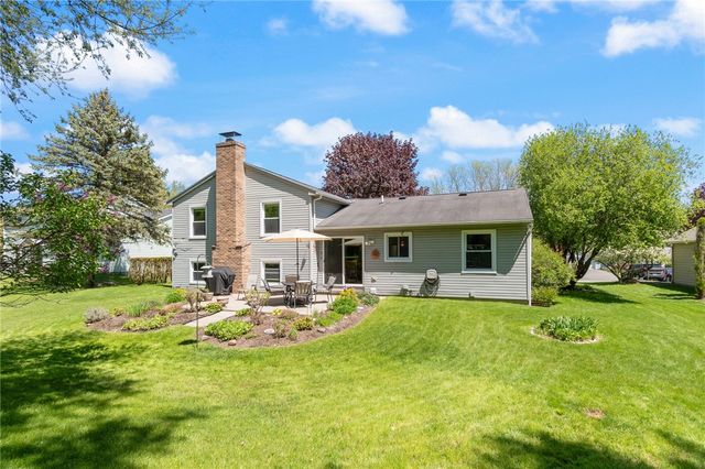9 Falling Brook Road, Perinton, NY 14450