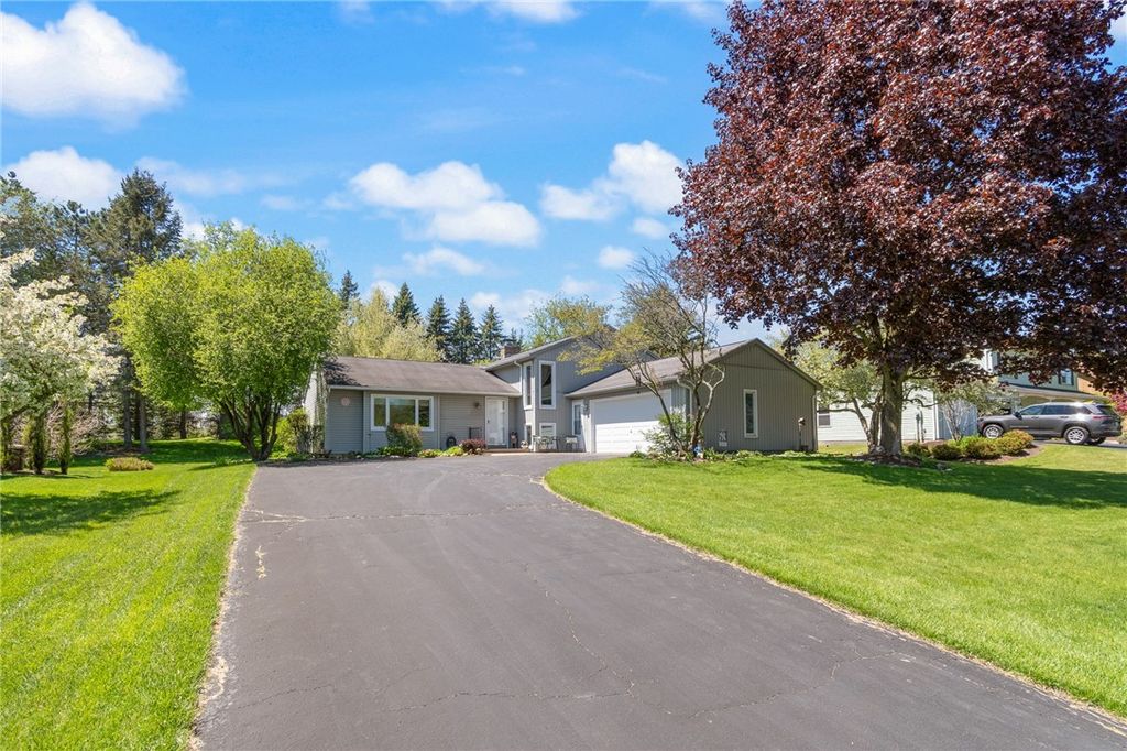 9 Falling Brook Road, Perinton, NY 14450